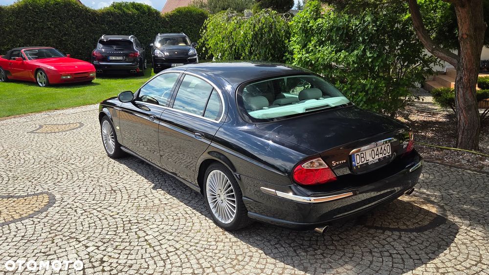Jaguar S-Type - 11