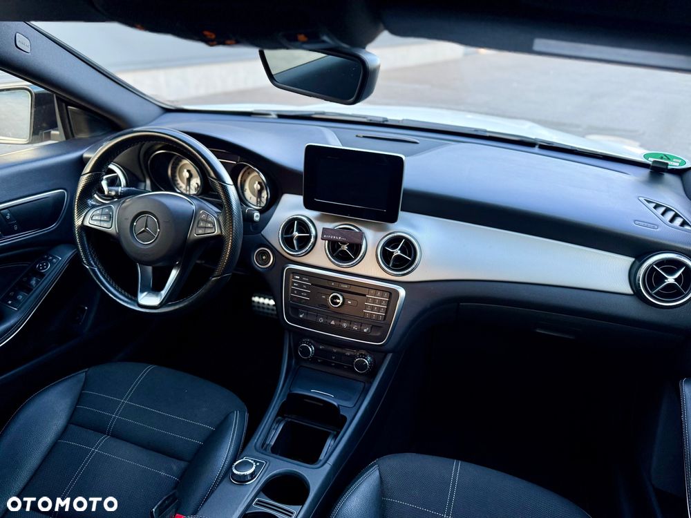 Mercedes-Benz CLA - 7