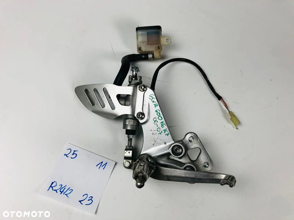 Suzuki GSXR 600 750 K6 K7 Set Prawy Kierowcy Pompa Podnóżek - 1