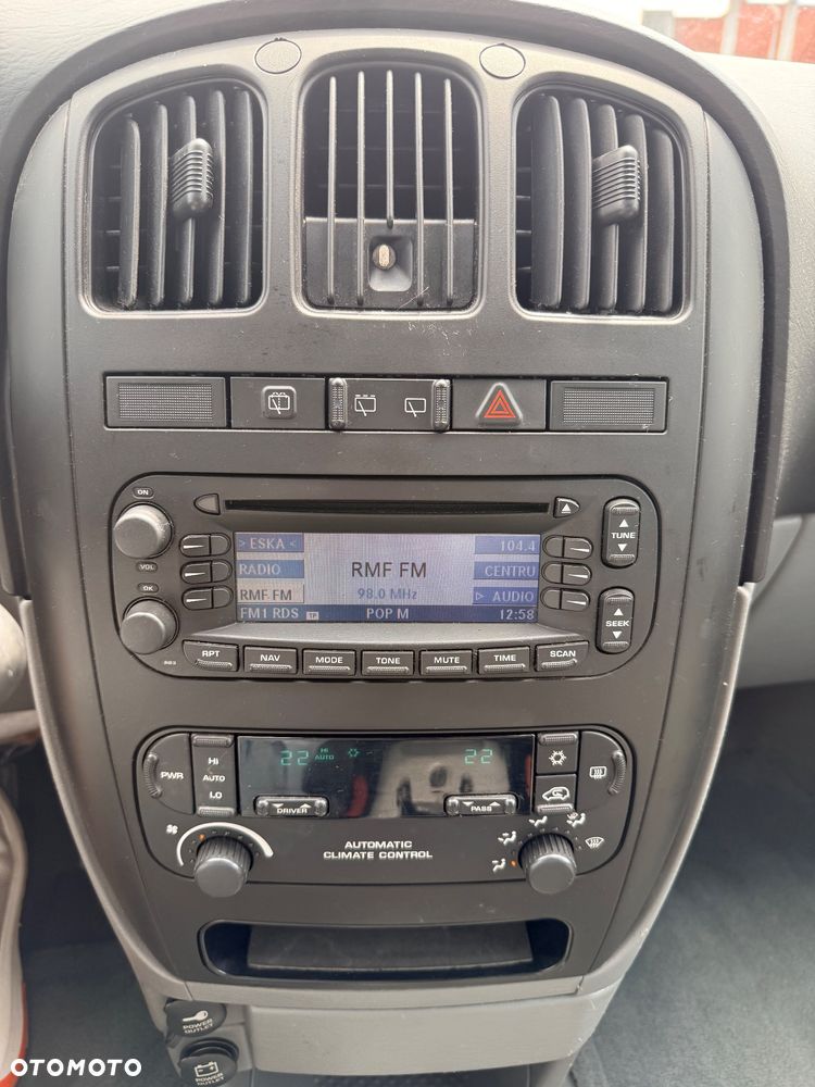 Chrysler Grand Voyager 2.8 CRD SE - 8