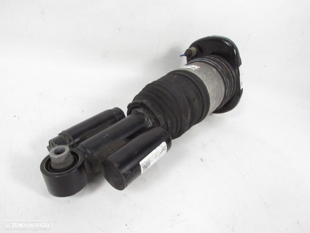 Amortecedor pneumático Direito/Trás Seminovo/ Original BMW 5 Touring (G31) 37106... - 3