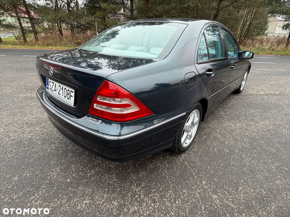 Mercedes-Benz Klasa C 220 T CDI Avantgarde - 19