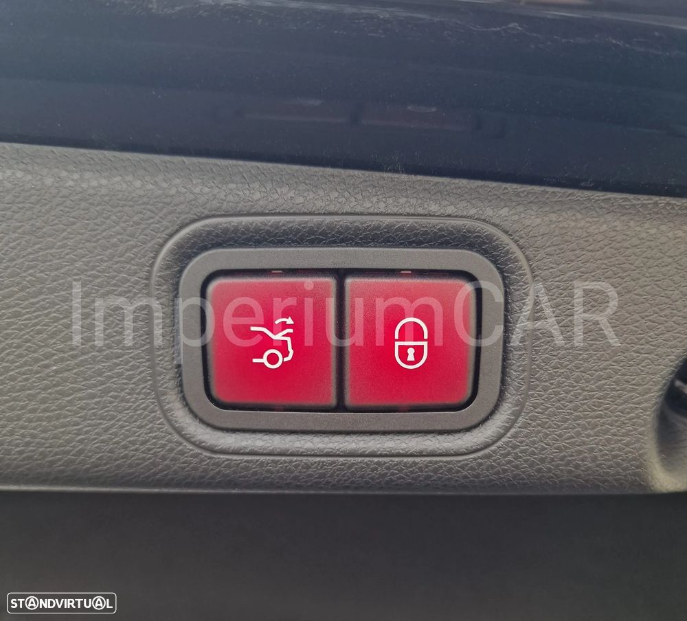 Mercedes-Benz E 300 de AMG Line 4Matic - 28