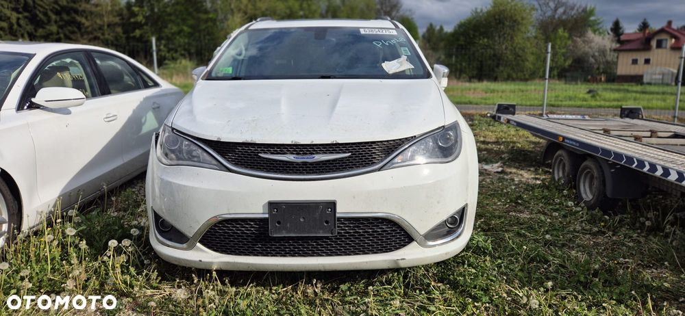 Chrysler Pacifica - 18