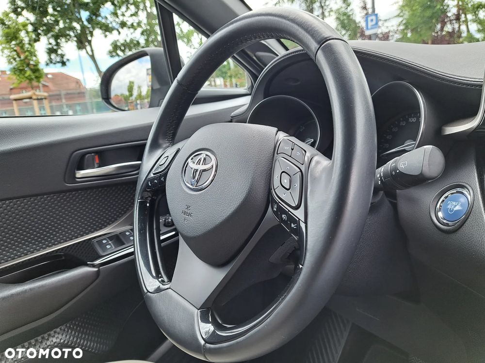 Toyota C-HR Lounge - 18