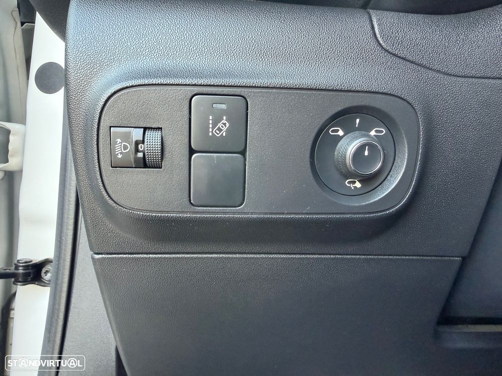 Citroën C3 Pure Tech Feel - 32