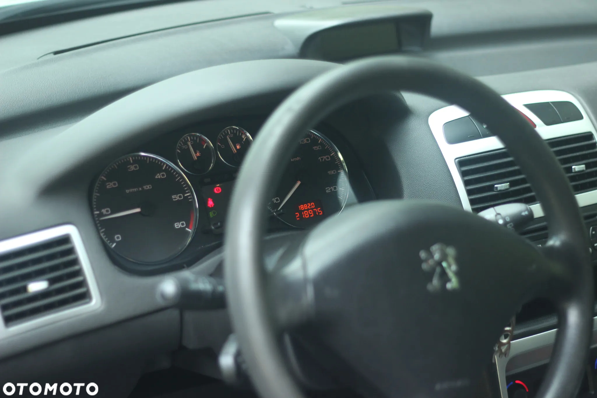 Peugeot 307 HDi 110 Sportline - 14