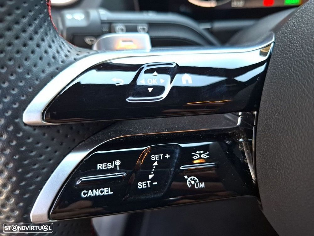 Mercedes-Benz GLA 250 e AMG Line - 16