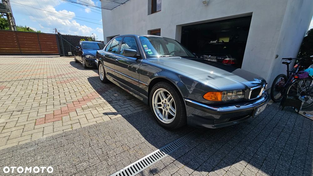 BMW Seria 7 740i - 20