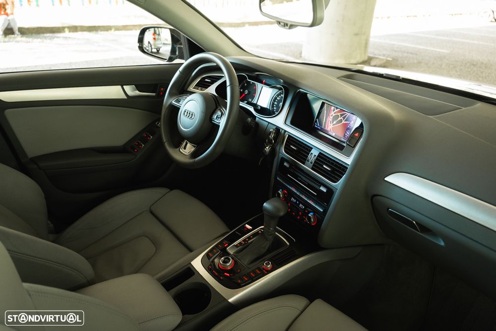 Audi A4 2.0 TDI multitronic Business Line Sport - 46