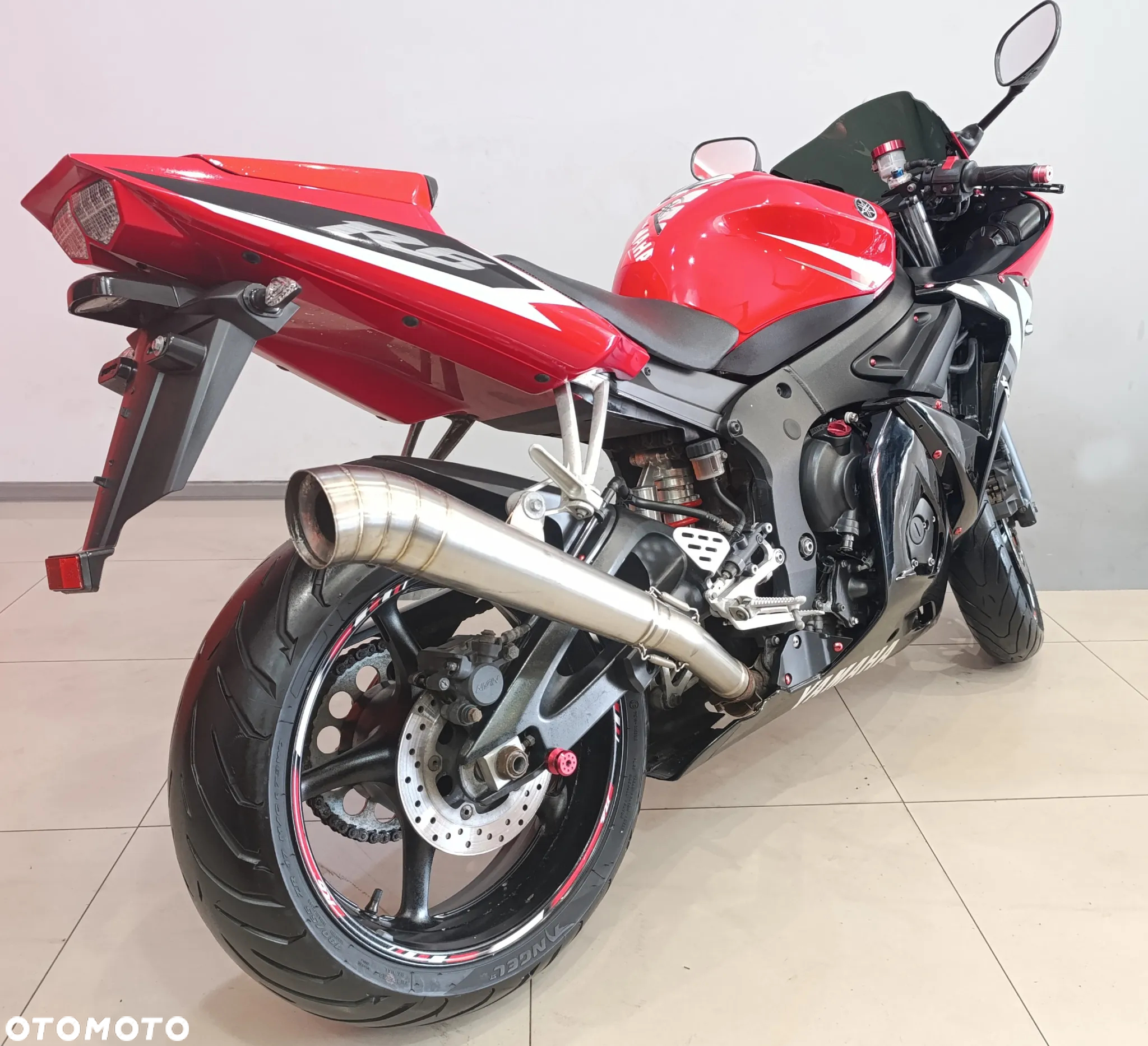 Yamaha YZF - 4