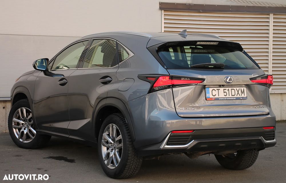 Lexus Seria NX 300h Executive Line - 10