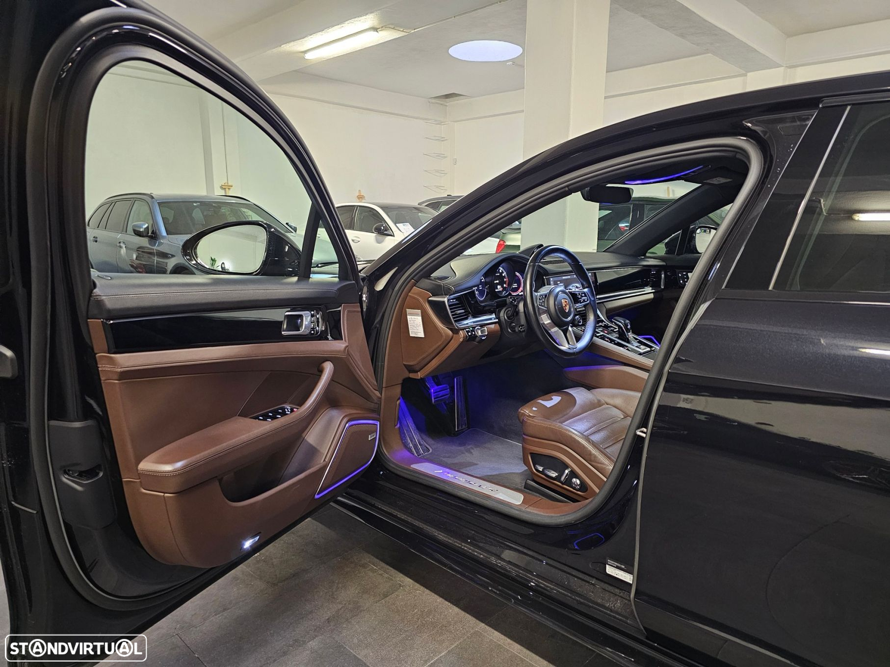 Porsche Panamera 4 E-Hybrid Platinum Edition - 11