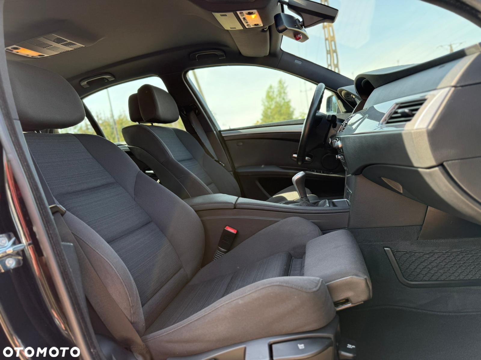 BMW Seria 5 520d Edition Sport - 18
