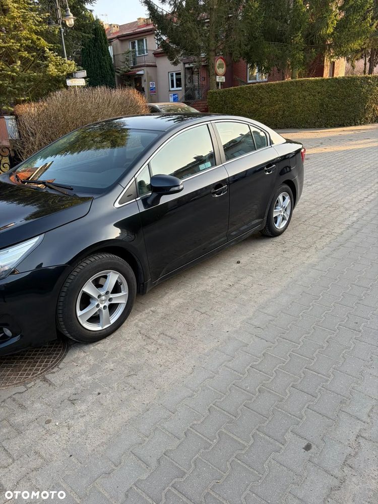 Toyota Avensis 1.6 Active - 14