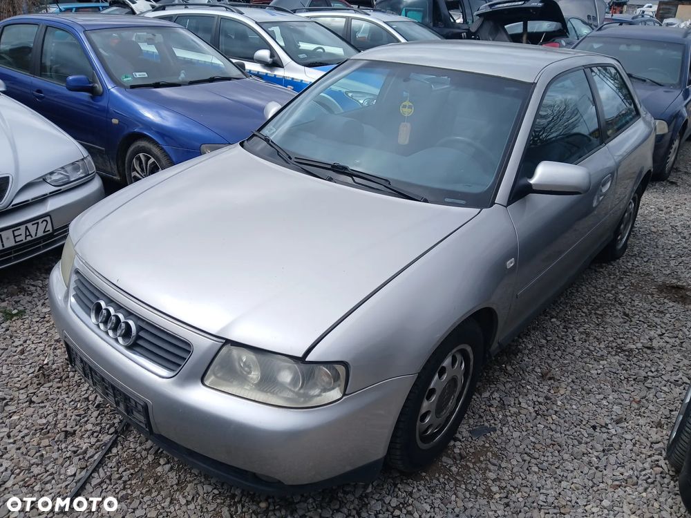 audi a3 8l ly7w maska zderzak lampa grill błotnik drzwi zbiornik paliwa szyba lusterko klamka - 2