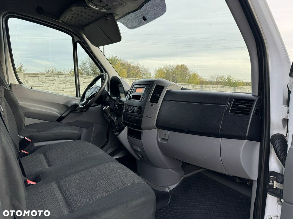 Mercedes-Benz Sprinter - 10