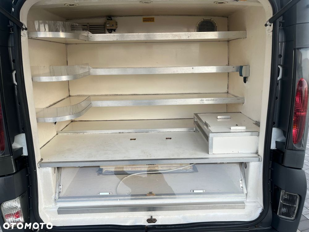 Renault TRAFIC LONG CHŁODNIA PLUS ZASILANIE STACJONRANE SPRAWNA 100% - 5