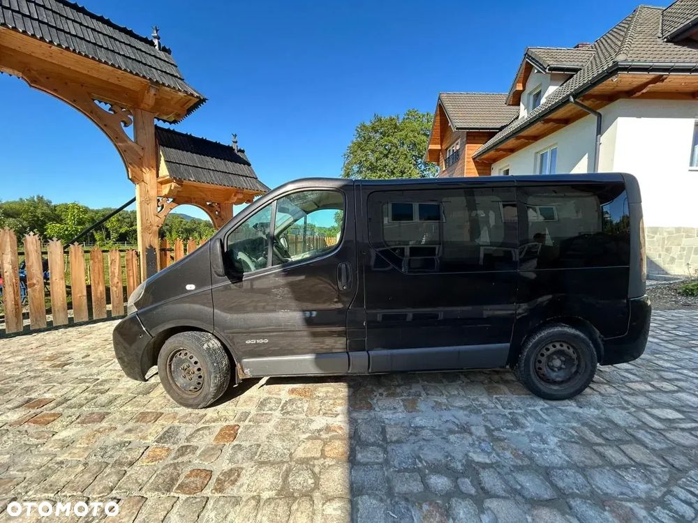 Renault Trafic Passenger - 4