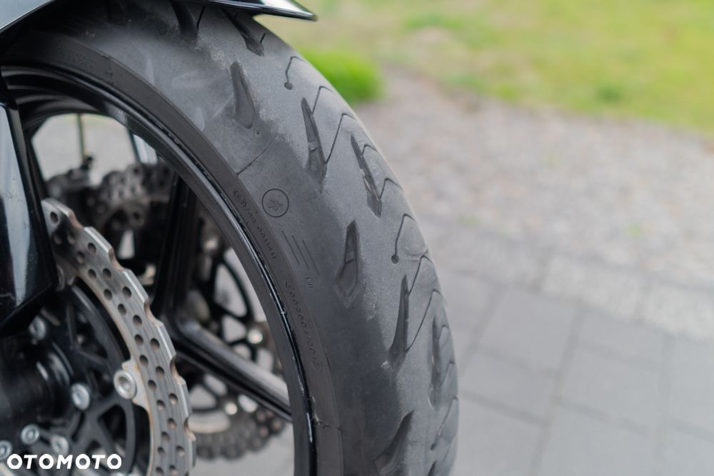 Kawasaki Ninja 1000 SX - 12