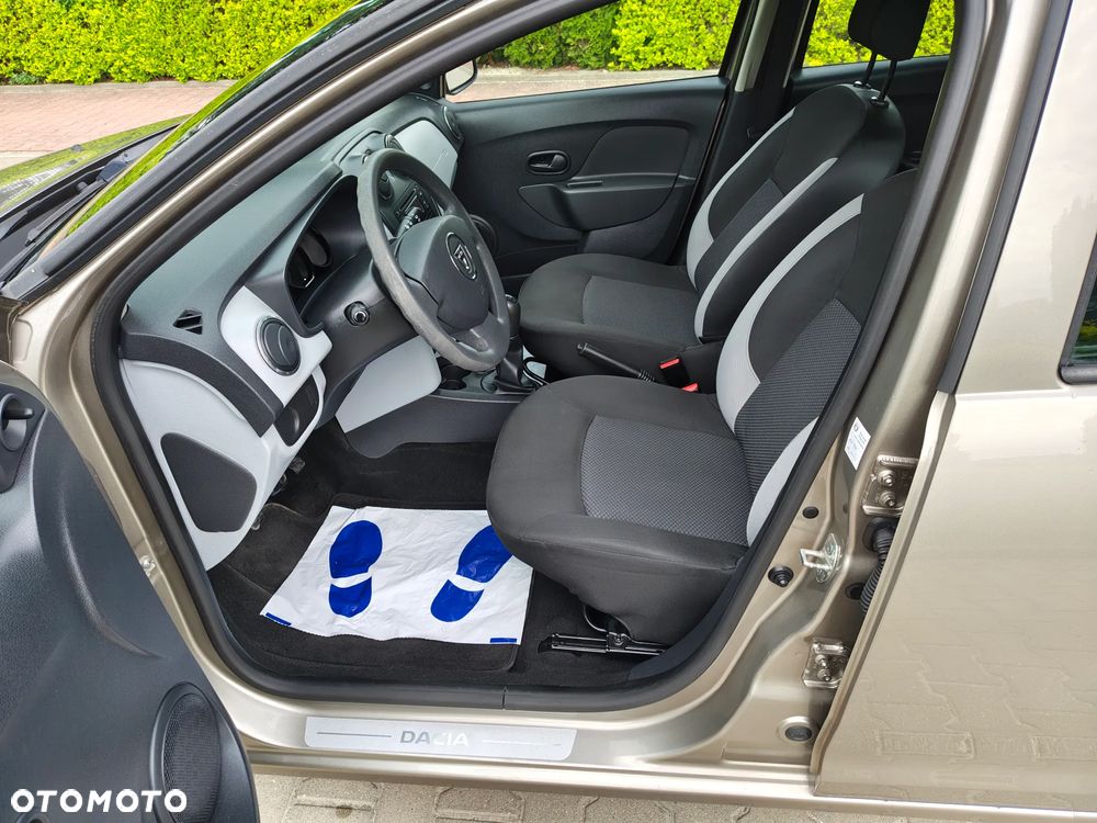Dacia Sandero 1.2 16V 75 Celebration - 10