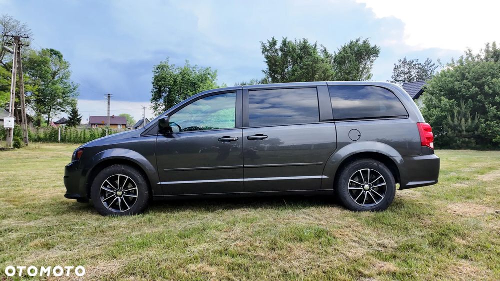 Dodge Grand Caravan - 6