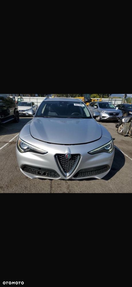 Alfa Romeo Stelvio - 17
