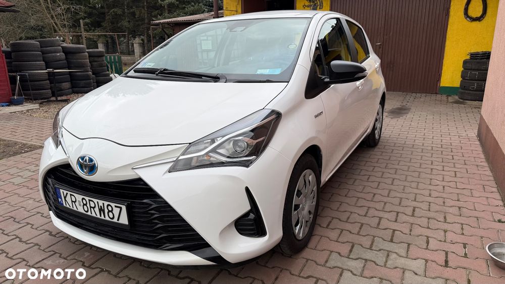 Toyota Yaris Hybrid 100 Premium - 6