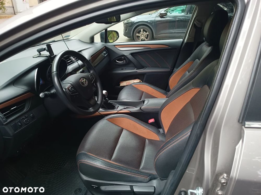 Toyota Avensis - 3