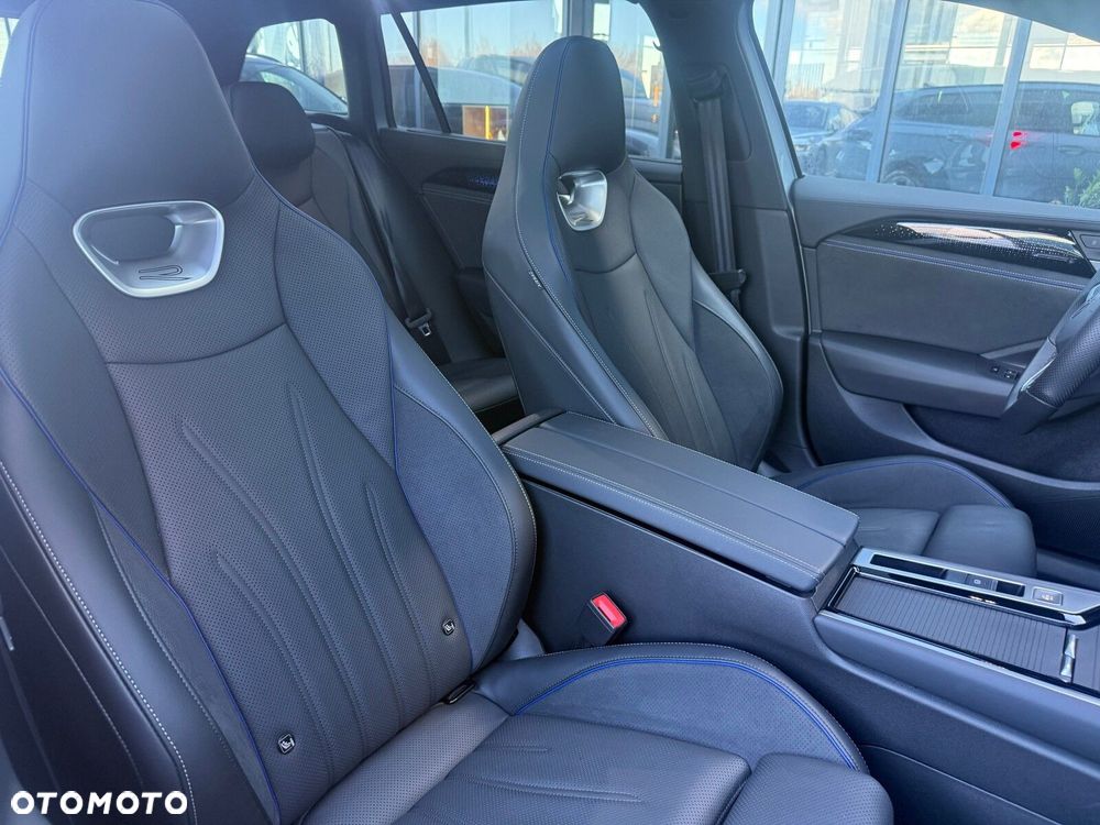 Volkswagen Passat Variant 2.0 TDI SCR 4Mot R-Line Plus DSG - 23