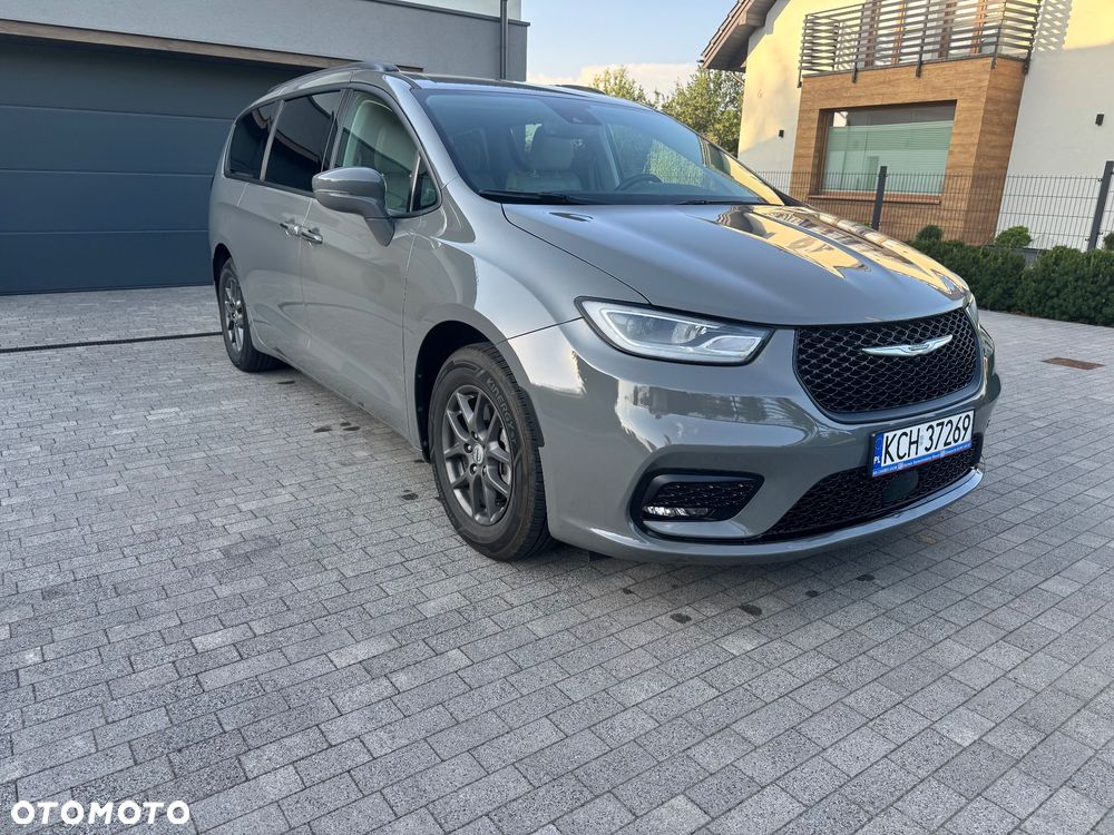 Chrysler Pacifica - 3