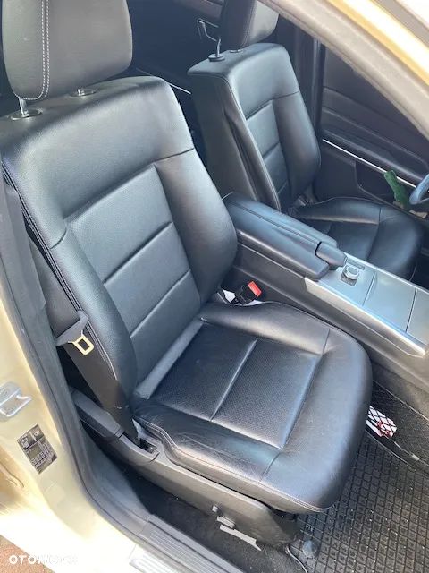 Mercedes-Benz Klasa E 200 T CDI 7G-TRONIC - 12