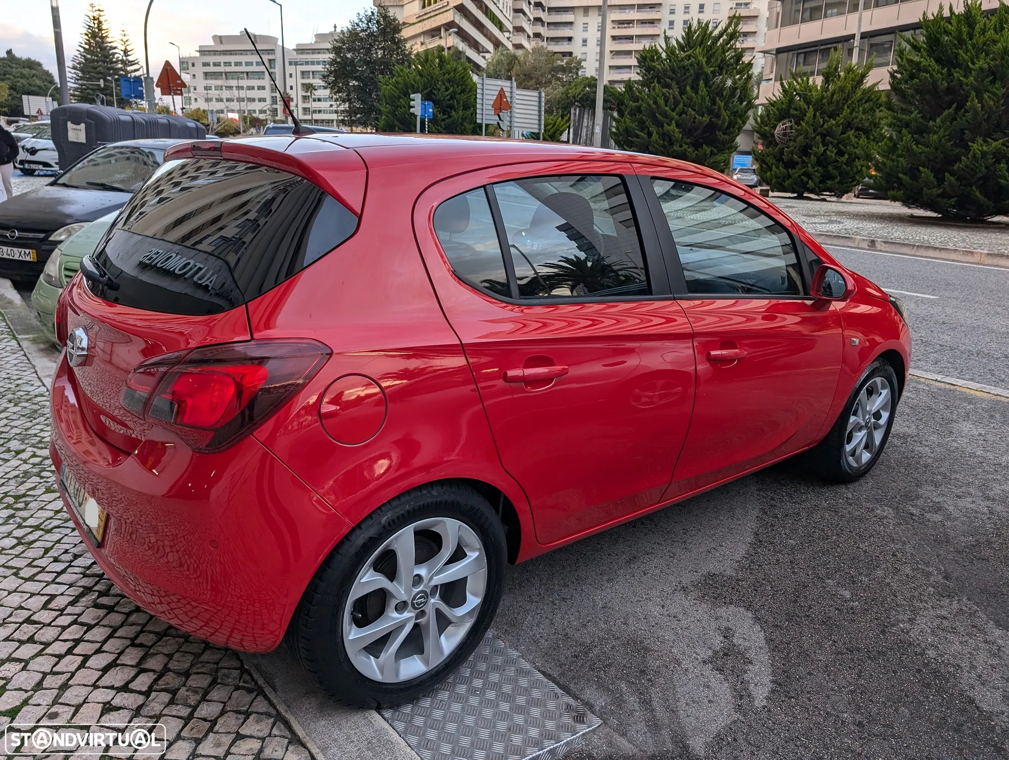 Opel Corsa 1.4 Innovation J17 Easytronic - 8