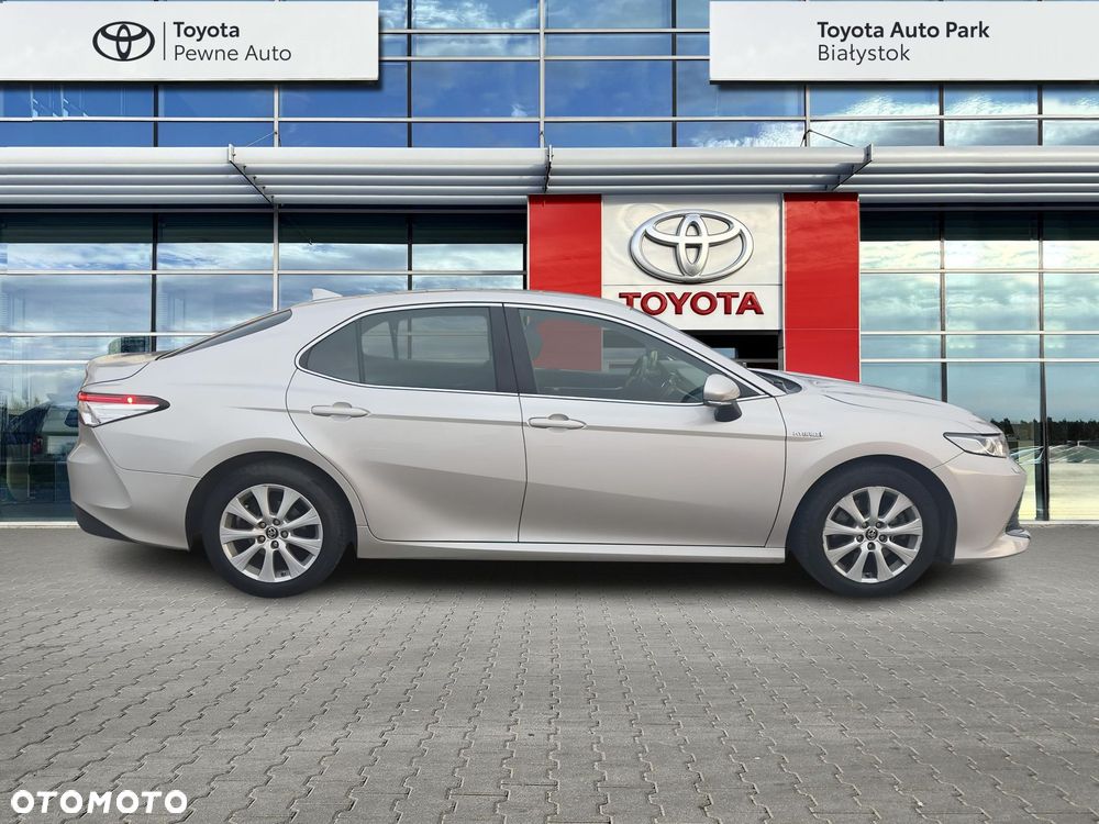 Toyota Camry 2.5 Hybrid Comfort CVT - 6