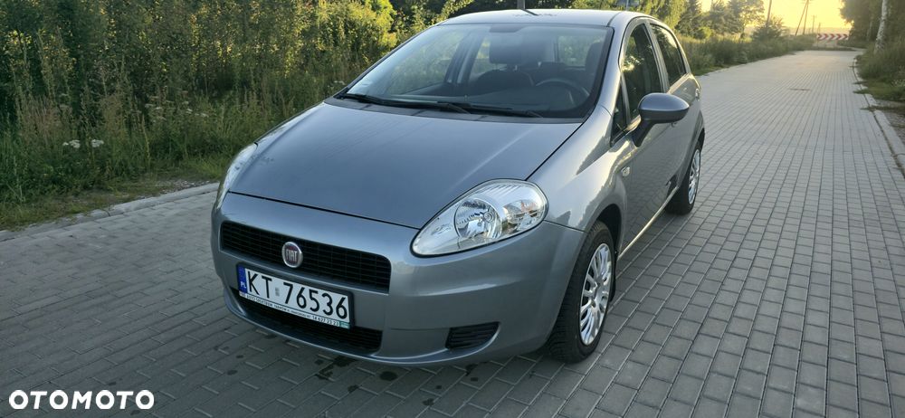 Fiat Grande Punto Actual 1.4 8V Estiva Blue&Me Euro5 - 14