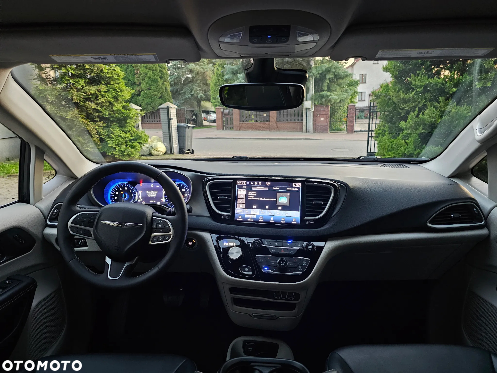 Chrysler Pacifica - 18
