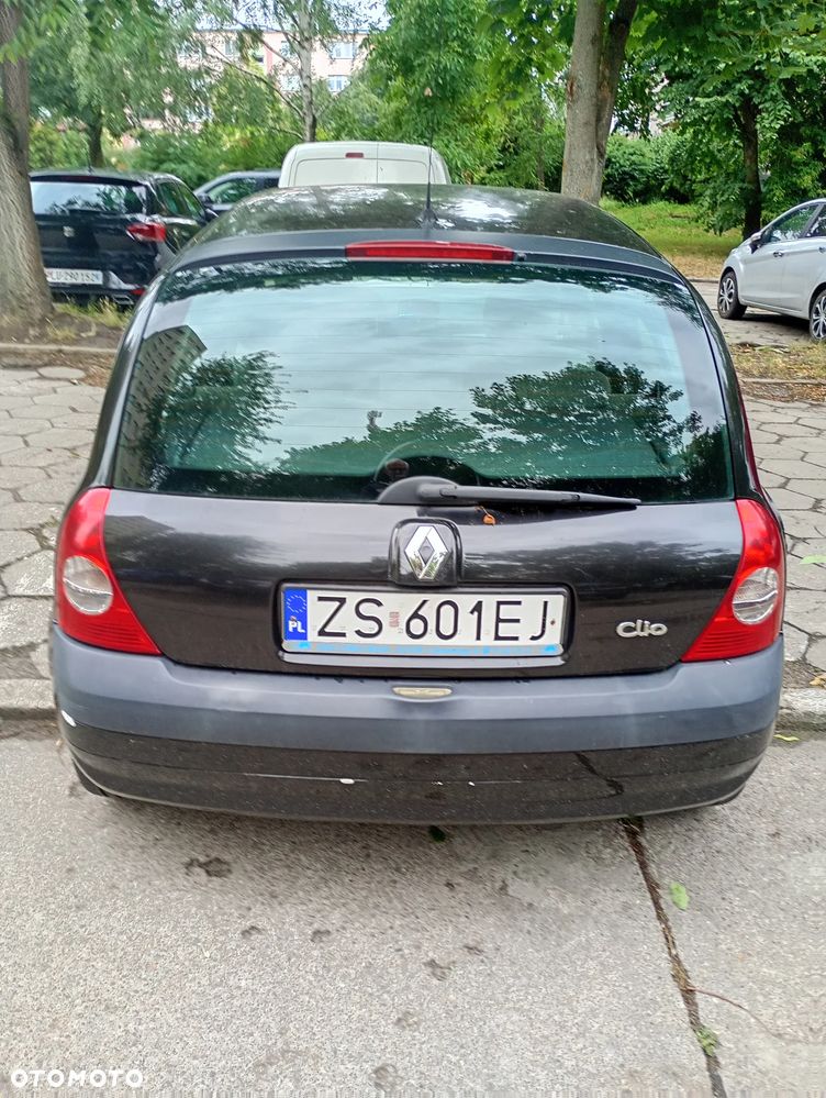 Renault Clio - 9