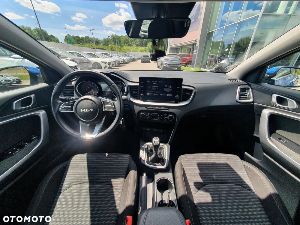 Kia Ceed 1.5 T-GDI M - 28
