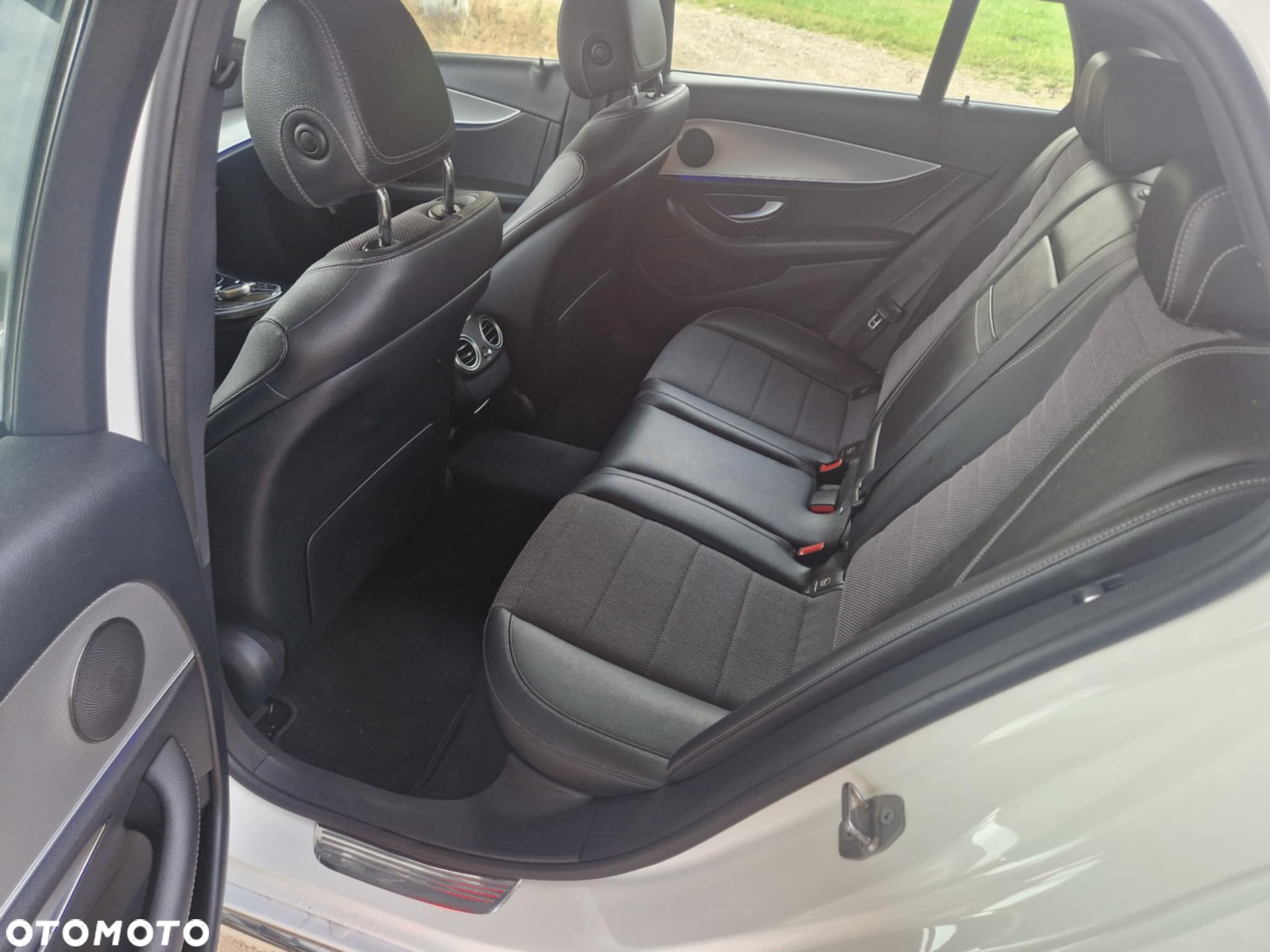 Mercedes-Benz Klasa E 220 d 9G-TRONIC - 8