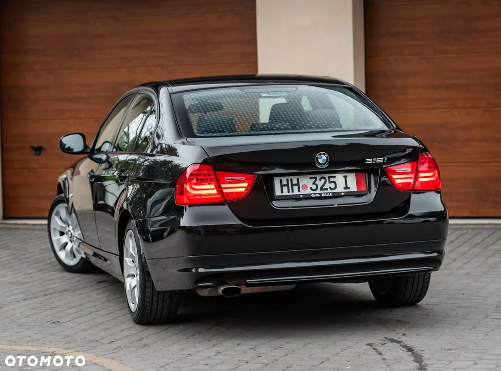 BMW Seria 3 318i Edition Exclusive - 9