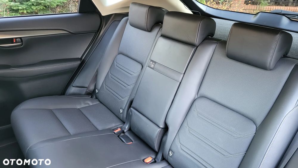 Lexus NX 200t Comfort AWD - 18