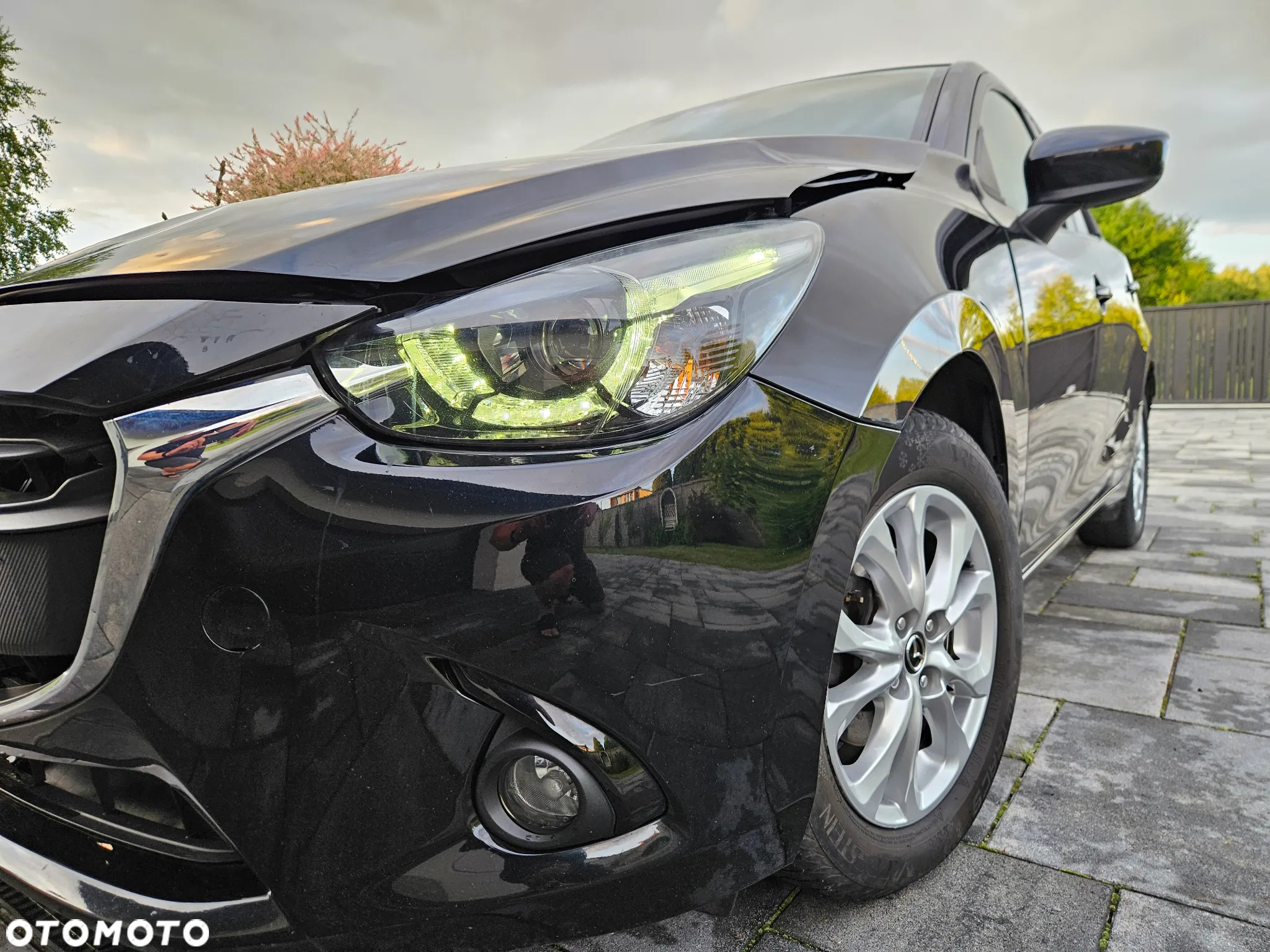 Mazda 2 SKYACTIV-G 90 Sports-Line - 2