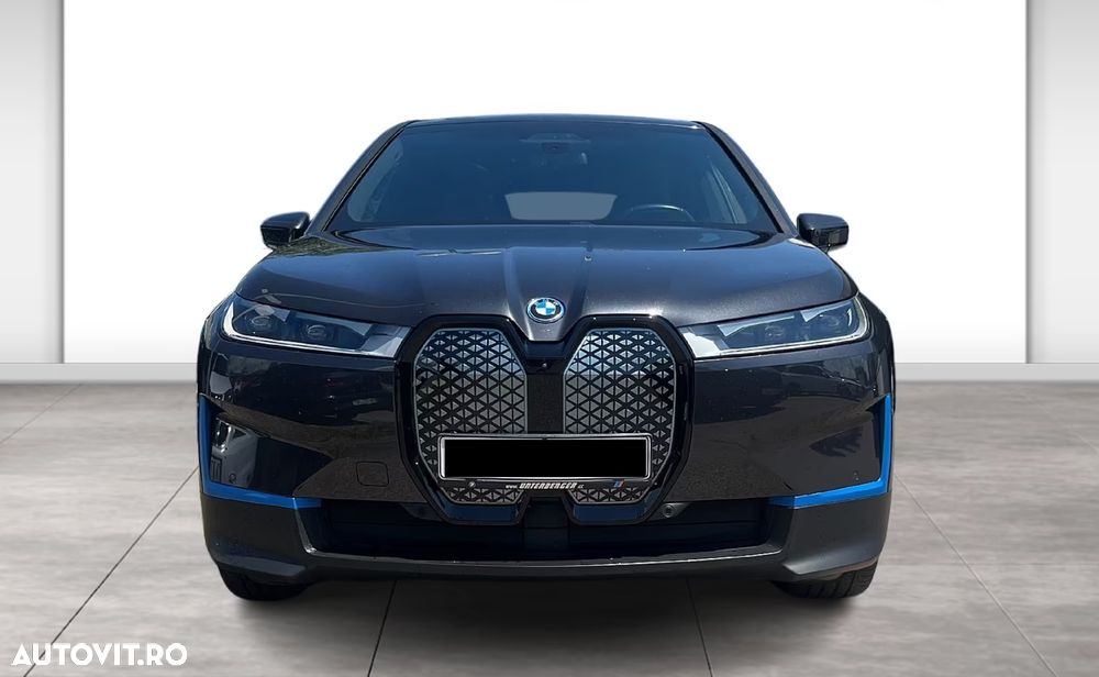 BMW iX - 2