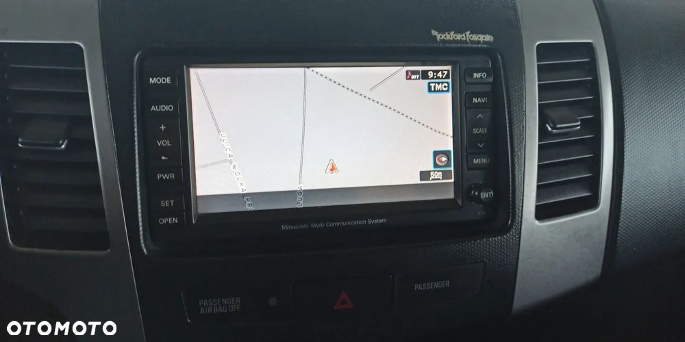 Mitsubishi Outlander 2.2 DID Intense + - 24