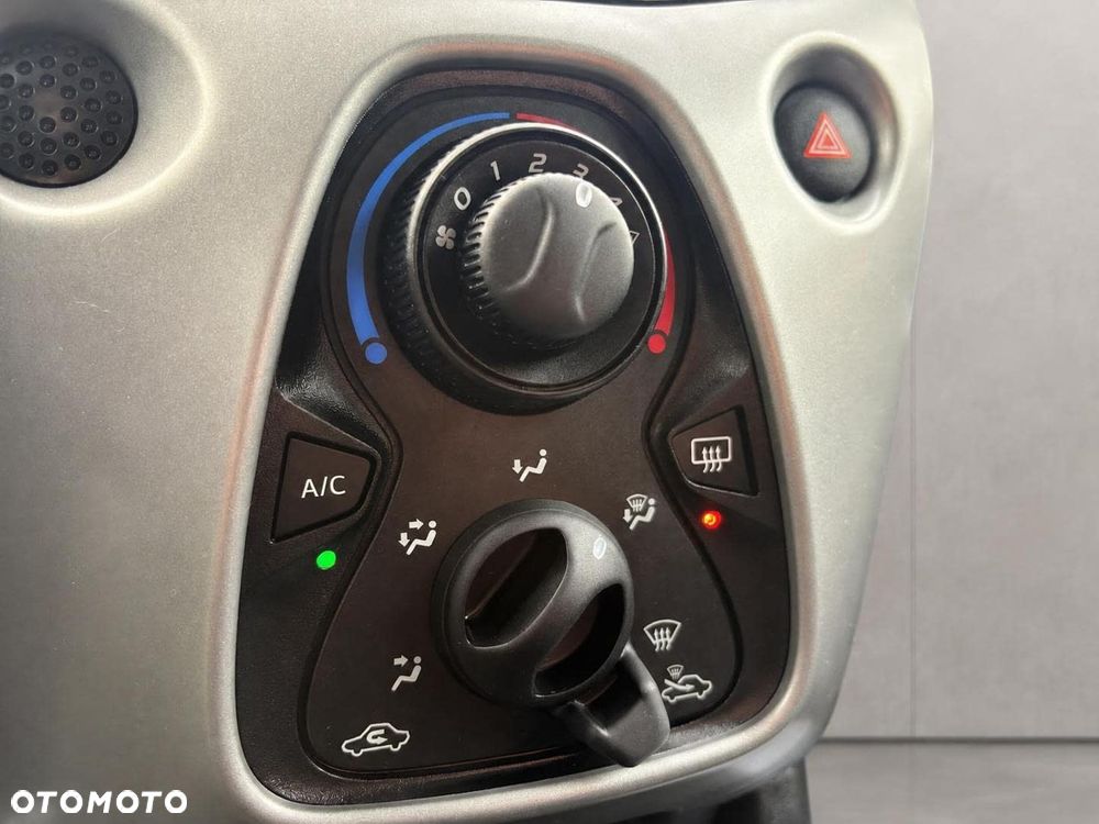 Peugeot 108 VTI 68 Style - 21