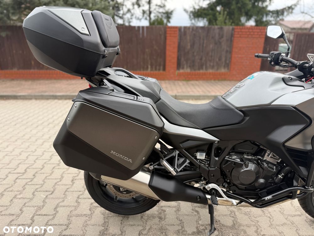 Honda NT - 8