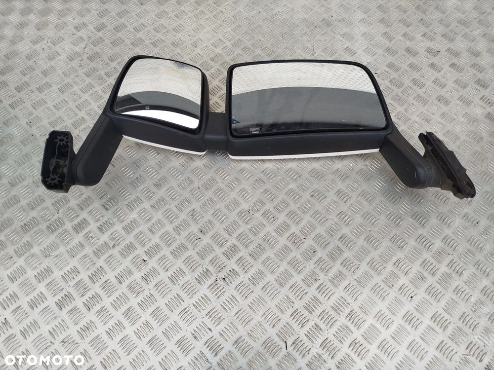 LUSTERKO PRAWE SCANIA R S NTG - 4