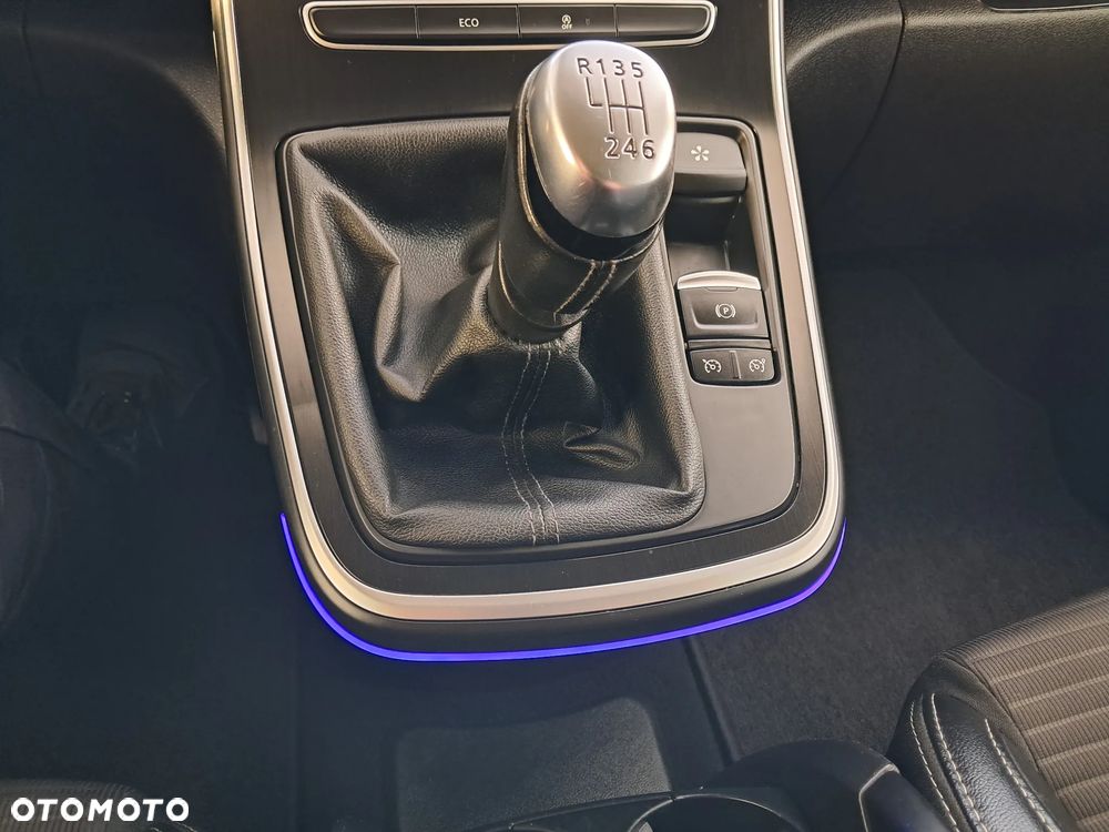 Renault Scenic - 16