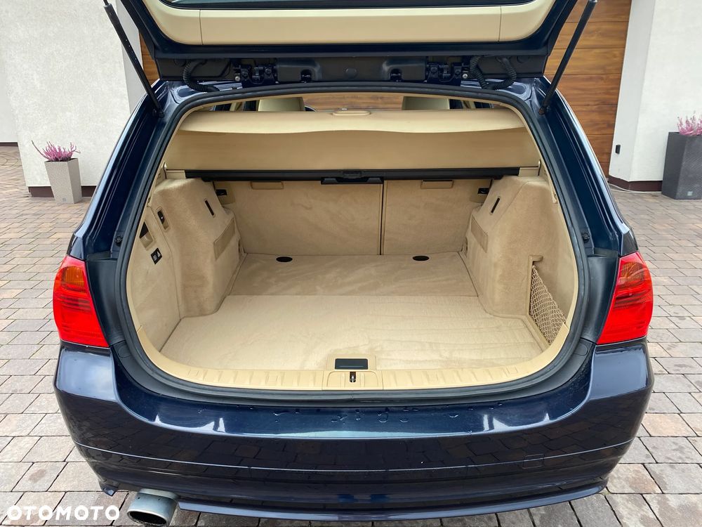 BMW Seria 3 318i Touring Edition Exclusive - 14