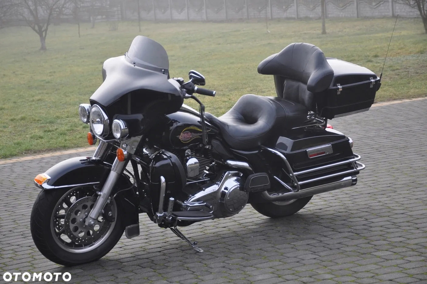 Harley-Davidson FLH Electra Glide - 3